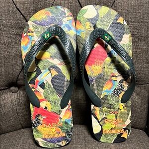 Havaianas Farm Tropical Flip Flops women's 9/10..NWOT